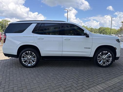 Summit White 2022 Chevrolet Tahoe 4WD RST