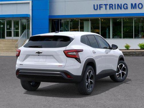 Summit White 2026 Chevrolet Trax FWD 1RS