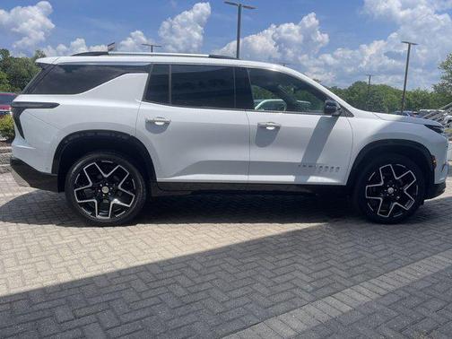 2024 Chevrolet Traverse Premier