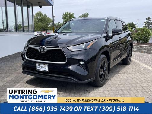 Midnight Black Metallic 2022 Toyota Highlander XLE