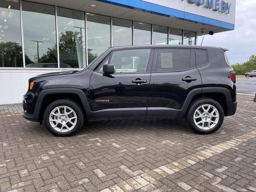 Black Clearcoat 2023 Jeep Renegade Latitude