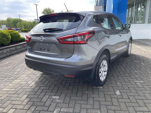 Gun Metallic 2020 Nissan Rogue Sport S