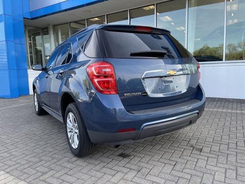 Patriot Blue Metallic 2017 Chevrolet Equinox 1LT