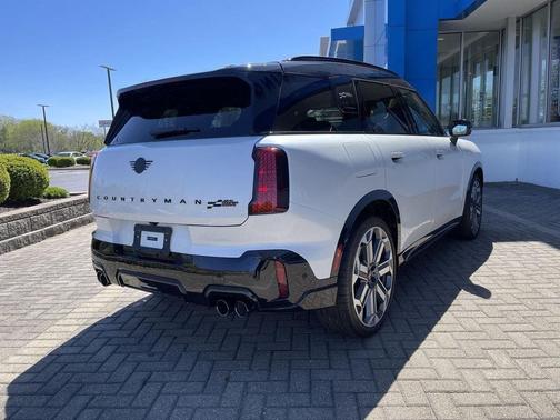 Nanuq White Metallic 2025 MINI Countryman John Cooper Works ALL4