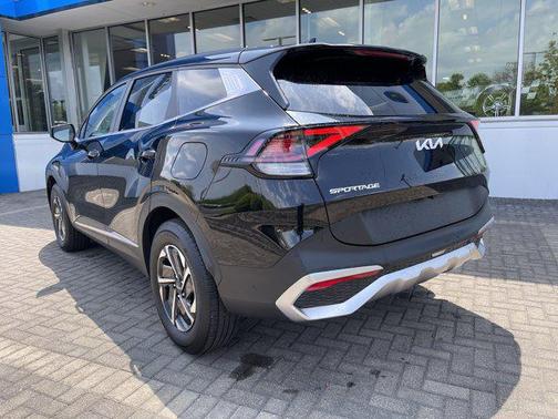 2023 Kia Sportage Hybrid LX