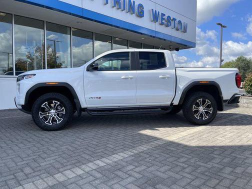 2025 GMC Canyon AT4