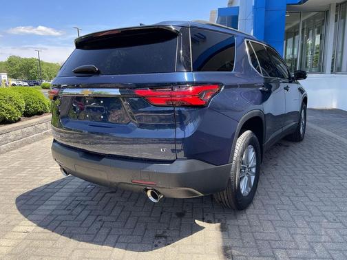 Northsky Blue Metallic 2023 Chevrolet Traverse LT Cloth