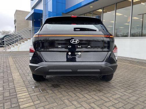 2024 Hyundai KONA SE