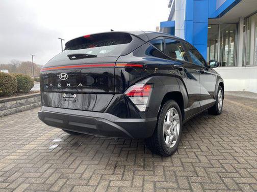 2024 Hyundai KONA SE