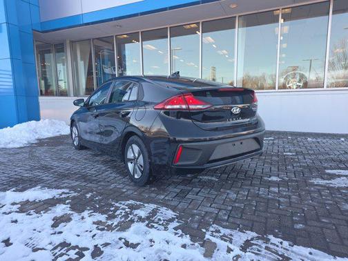 2019 Hyundai IONIQ Hybrid Blue