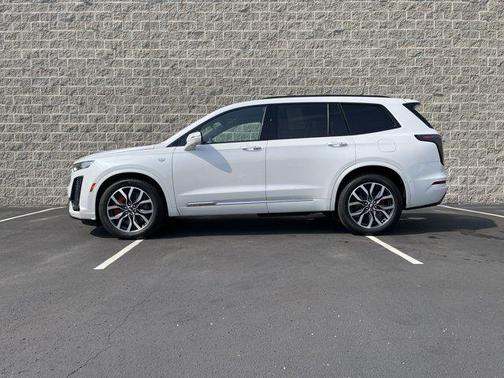 2025 Cadillac XT6 Sport AWD