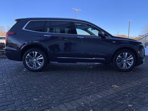 2025 Cadillac XT6 Premium Luxury AWD