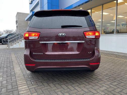 2016 Kia Sedona LX