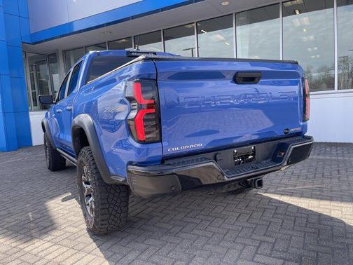 Reef Blue Metallic 2025 Chevrolet Colorado ZR2