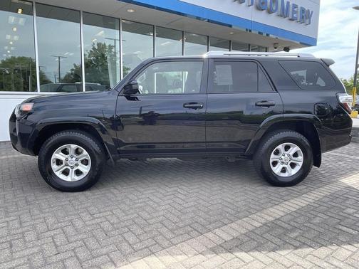 Nautical Blue Metallic 2017 Toyota 4Runner SR5