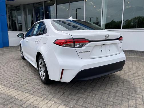 Ice Cap 2023 Toyota Corolla LE