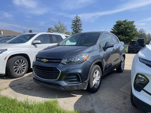 Shadow Gray Metallic 2021 Chevrolet Trax LS