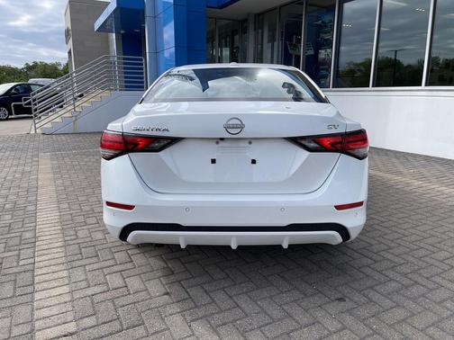 Aspen White Tricoat 2024 Nissan Sentra SV