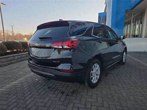 Mosaic Black Metallic 2022 Chevrolet Equinox 1LT