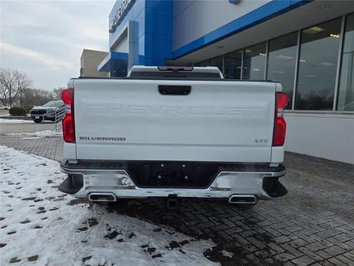 Summit White 2022 Chevrolet Silverado 1500 LTZ