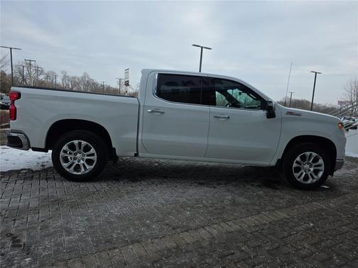 Summit White 2022 Chevrolet Silverado 1500 LTZ