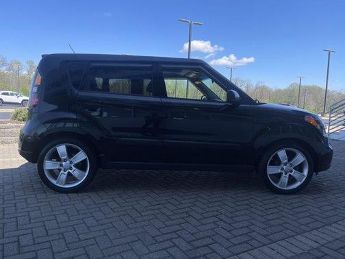 Shadow 2010 Kia Soul sport