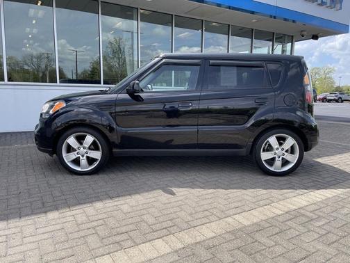 Shadow 2010 Kia Soul sport