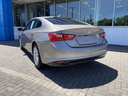 Mineral Gray Metallic 2024 Chevrolet Malibu FWD 1LT