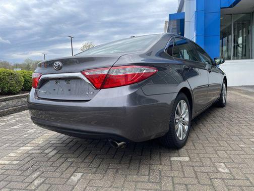 PREDAWN GRAY MI 2015 Toyota Camry XLE