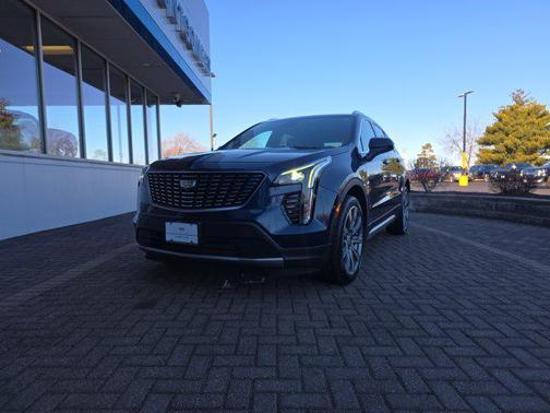 2019 Cadillac XT4 Premium Luxury