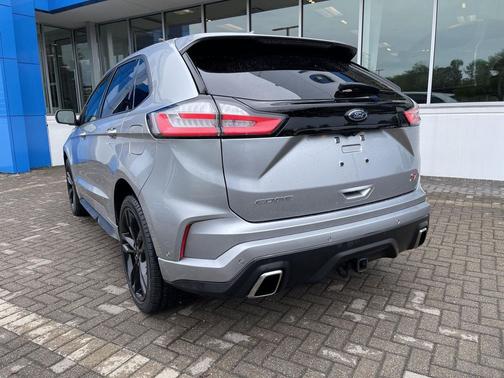 Iconic Silver Metallic 2020 Ford Edge ST