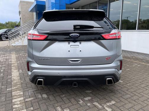 Iconic Silver Metallic 2020 Ford Edge ST