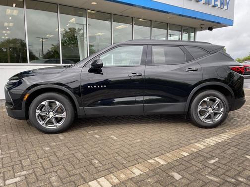 Black 2024 Chevrolet Blazer 2LT