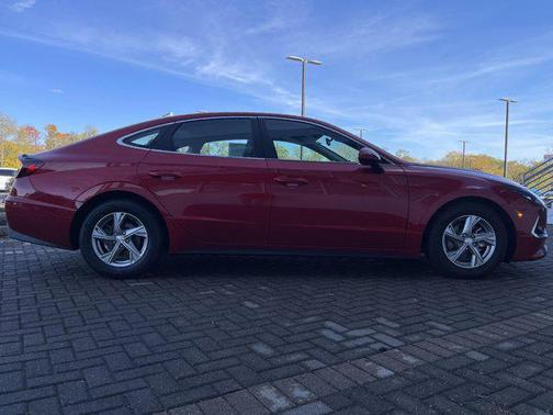 2021 Hyundai SONATA SE