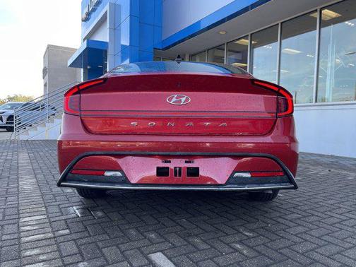 2021 Hyundai SONATA SE