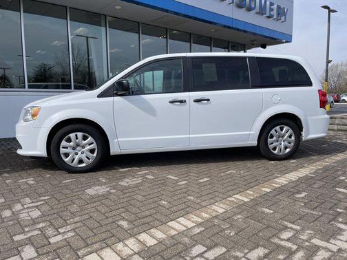 White Knuckle Clearcoat 2019 Dodge Grand Caravan SE
