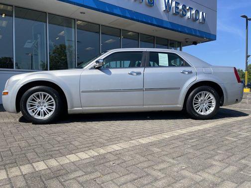 2010 Chrysler 300 Touring/Signature/Executive Series