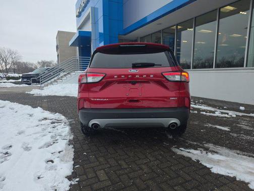 2020 Ford Escape Titanium