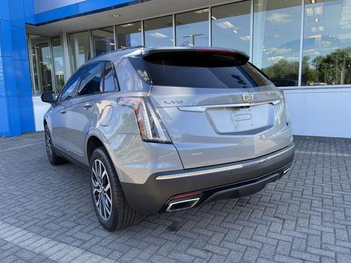 Argent Silver Metallic 2024 Cadillac XT5 Sport