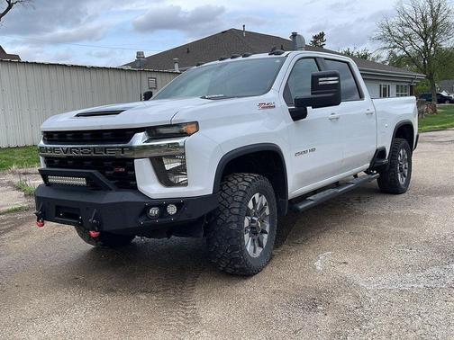 Summit White 2022 Chevrolet Silverado 2500 LT