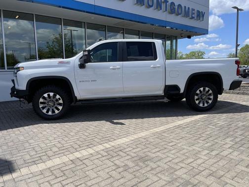 Summit White 2022 Chevrolet Silverado 2500 LT