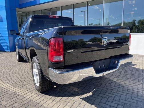 Diamond Black Crystal Pearlcoat 2024 RAM 1500 Classic SLT