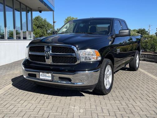 Diamond Black Crystal Pearlcoat 2024 RAM 1500 Classic SLT