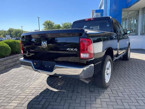 Diamond Black Crystal Pearlcoat 2024 RAM 1500 Classic SLT
