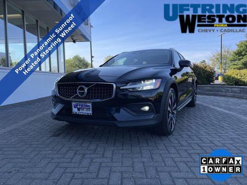 2022 Volvo V60 Cross Country T5