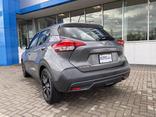 2019 Nissan Kicks S