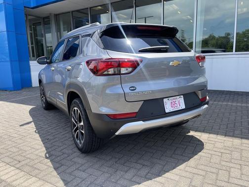 Sterling Gray Metallic 2025 Chevrolet Trailblazer LT