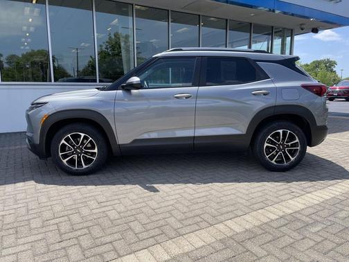 Sterling Gray Metallic 2025 Chevrolet Trailblazer LT