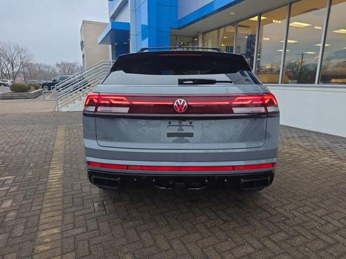 2024 Volkswagen Atlas Cross Sport 2.0T SEL Premium