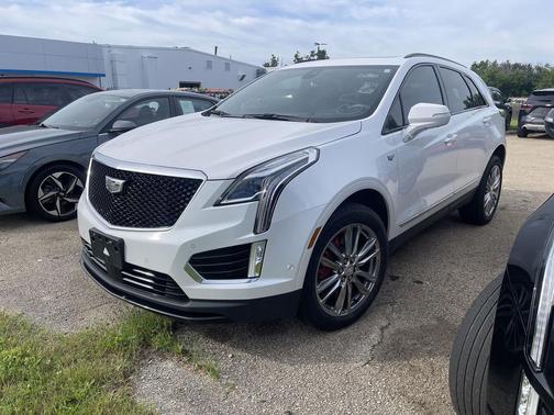 Crystal White Tricoat 2024 Cadillac XT5 Sport